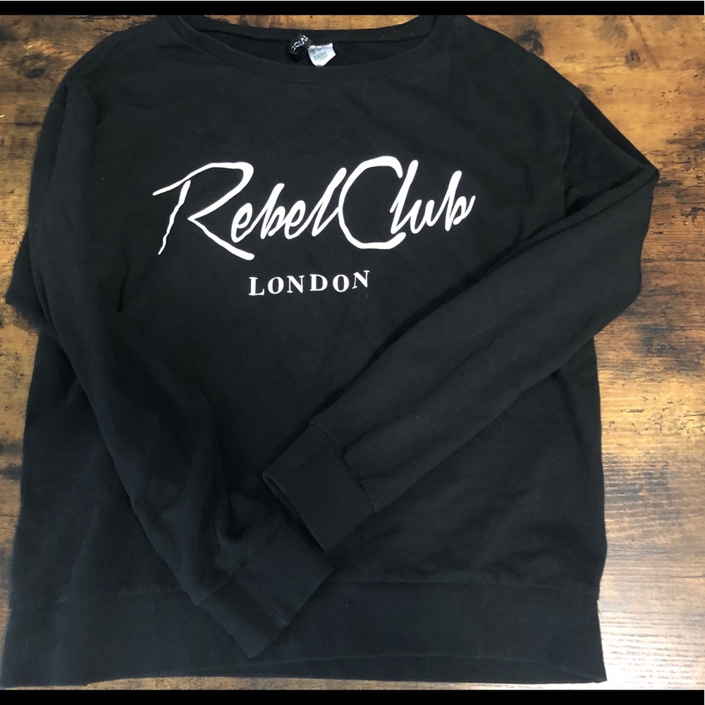 Long sleeved top